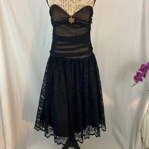 Niki By Niki Livas Black Lace Formal Dress Size 16